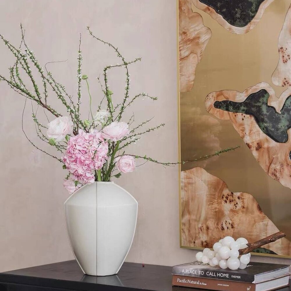 Elegant Accent Vase for Any Room